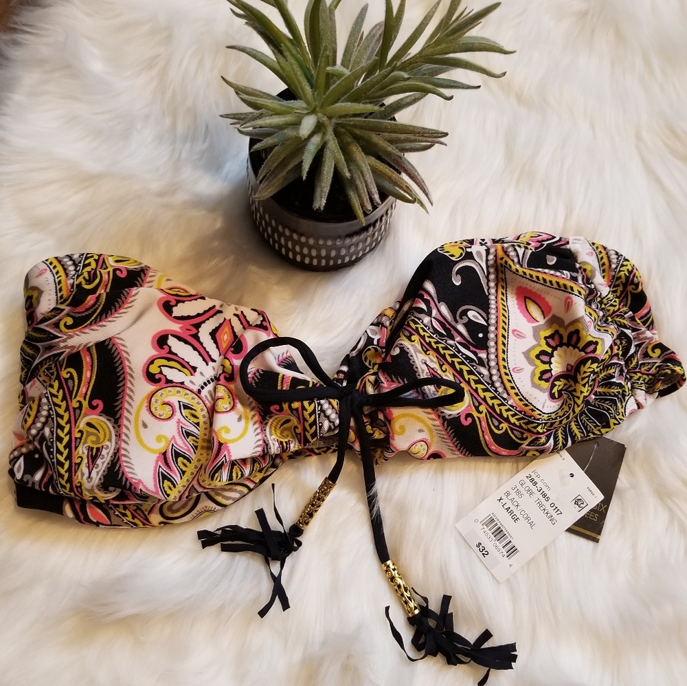 🏖NWT..ADOREABLE COLORFUL SWIMSUIT TOP